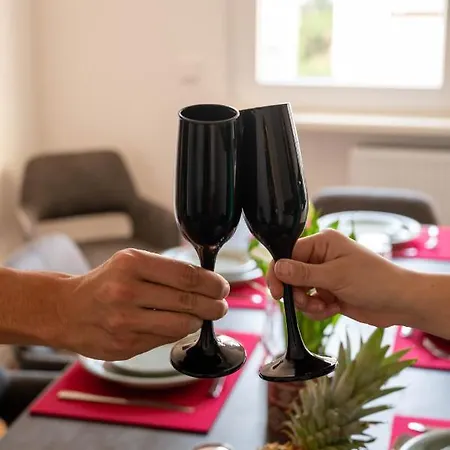 Lit Living - Luxury - Box Spring - Parking - 4 Bed - 13 Persons - Duplex * Hemsbach